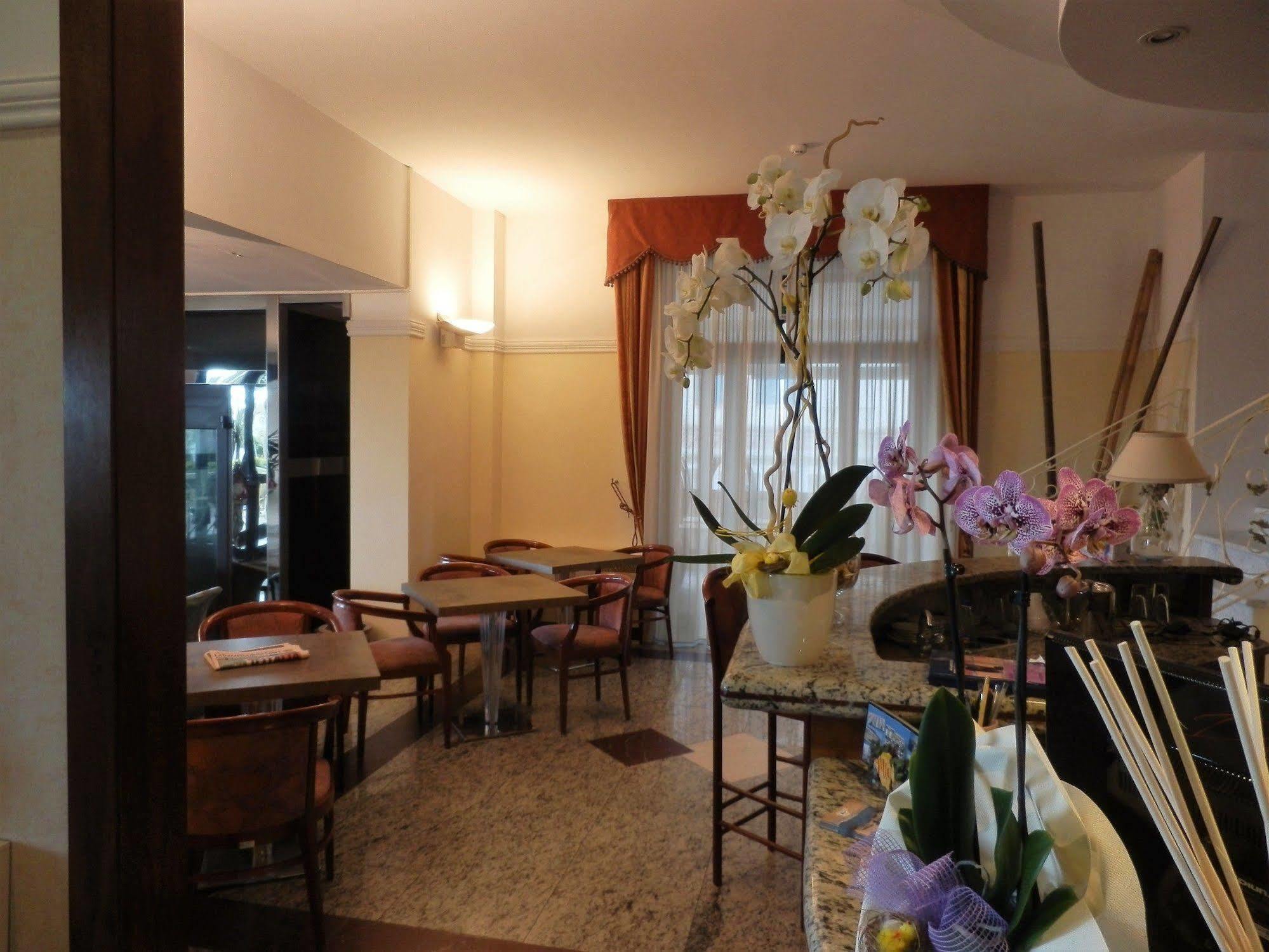 Hotel Residence Villa Jolanda Lido di Camaiore Exterior photo